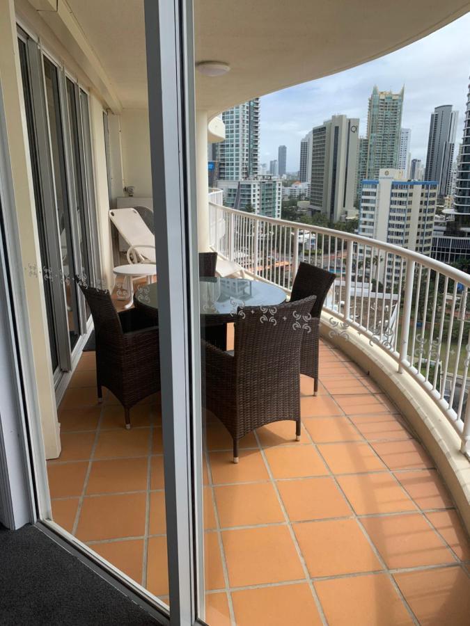 Stunning 2 Bedroom Ocean View Apartment Gold Coast Exterior foto