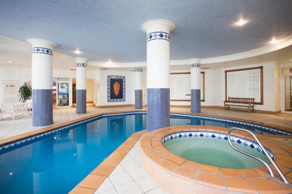 Stunning 2 Bedroom Ocean View Apartment Gold Coast Exterior foto