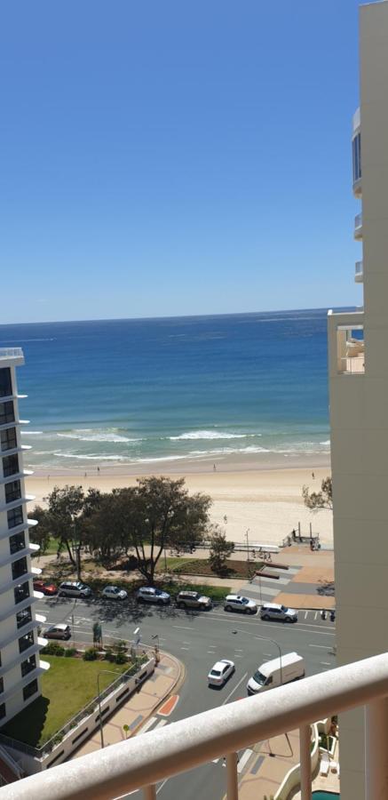 Stunning 2 Bedroom Ocean View Apartment Gold Coast Exterior foto
